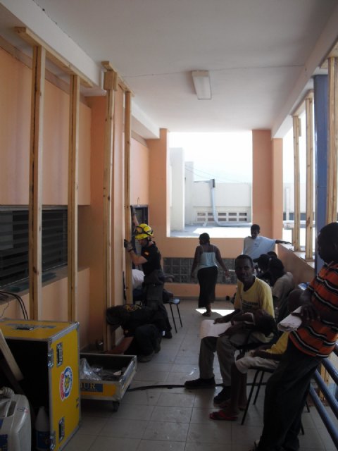 Bomberos en Acción trabaja en las tareas de apuntalamiento de varios hospitales en Haití - 2, Foto 2