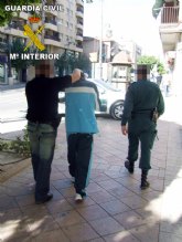 La Guardia Civil detiene a una persona por un atraco en una joyera en Murcia