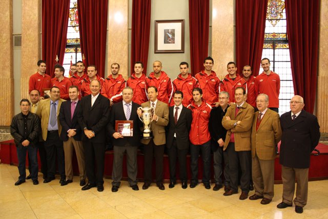 El Alcalde felicita a los jugadores de El Pozo por la conquista de la Supercopa de España - 2, Foto 2