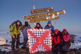 Caravaqueños coronan la cima del Kilimanjaro