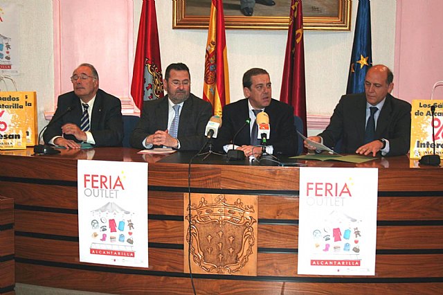El Director General de Comercio y el alcalde de Alcantarilla presentan la Segunda Gran Feria Outlet - 1, Foto 1