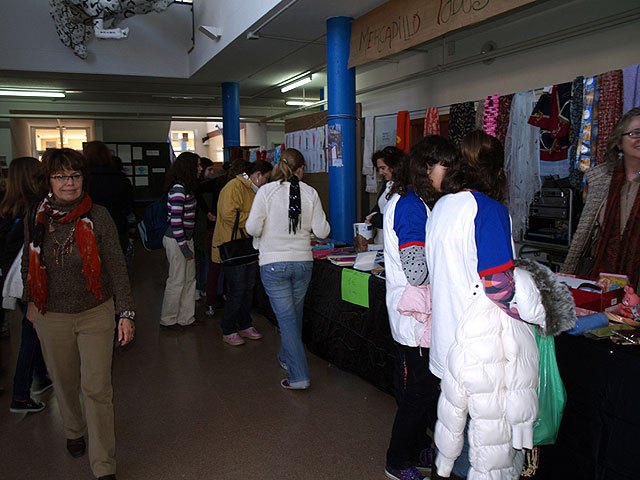 El IES Mar Menor recauda 1.732 euros en una jornada solidaria para Haití - 1, Foto 1