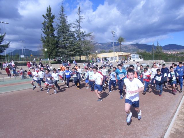 Ms de 120 escolares de los diferentes centros de enseñanza de la localidad participaron en la jornada de atletismo de Deporte Escolar - 5