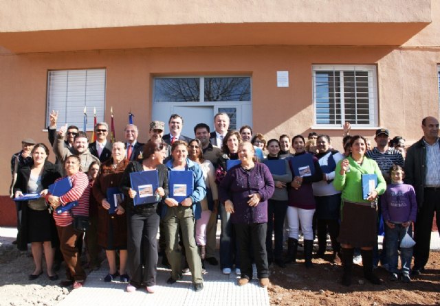 La Comunidad entrega 23 nuevas viviendas rehabilitadas en el barrio de San Gil de La Unión - 2, Foto 2