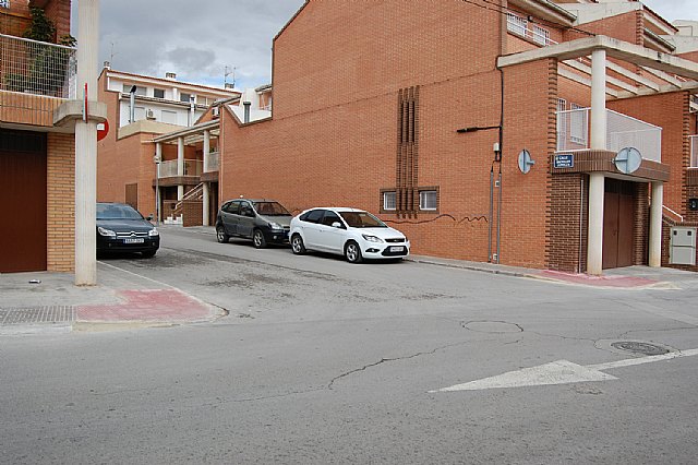 El ayuntamiento lleva a cabo unas obras de eliminación de barreras arquitectónicas con desempleados - 1, Foto 1