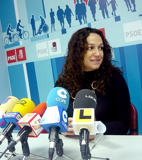 El PSOE califica de “ridícula, chapucera y fruto de la improvisación” la modificación del proyecto de remodelación de la Plaza de España - 1, Foto 1