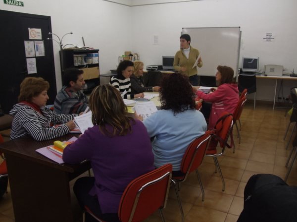 Más de 70 personas estudian inglés con el Ayuntamiento de Blanca - 1, Foto 1