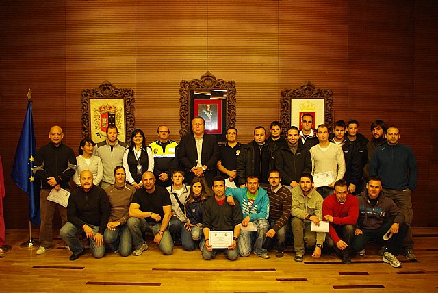 Entrega de diplomas del curso de técnicas de intervención policial para unidades caninas - 1, Foto 1