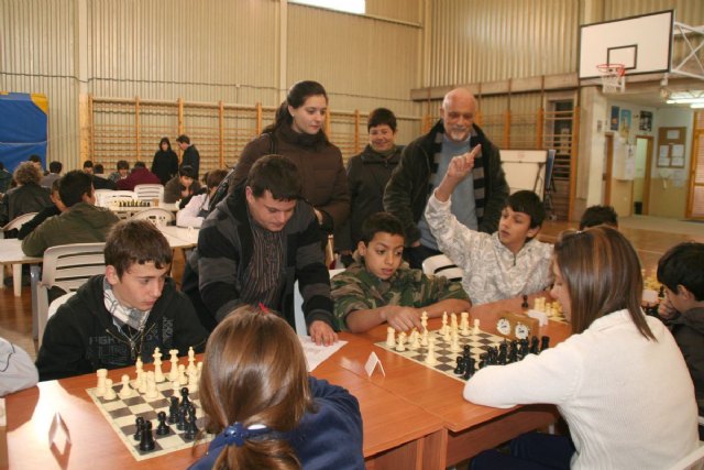 Álvaro Heredia y Jesús Ocariz ganan el VI Torneo de Ajedrez Intercentros - 1, Foto 1
