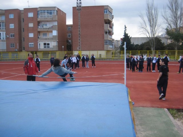 Los alumnos de Maristas con el atletismo de élite - 1, Foto 1