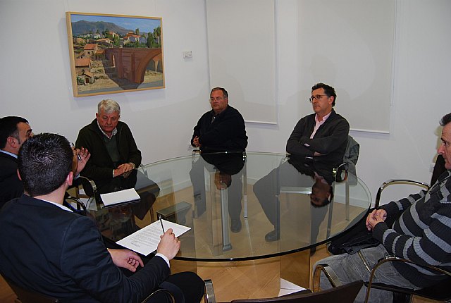 El ayuntamiento de Totana fomentará entre la población el uso del taxi, Foto 1