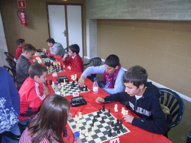 Un total de 11 escolares de Totana participan en la segunda jornada regional alevín de ajedrez de Deporte Escolar, Foto 2