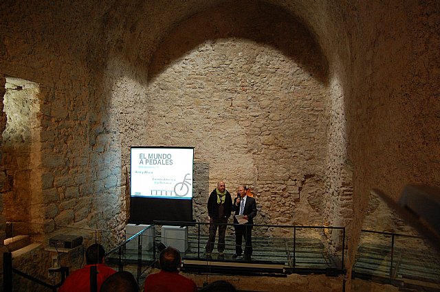 “EL Mundo a Pedales”, inolvidable paseo por el mundo de la mano de  Juan Francisco Cerezo, Foto 1