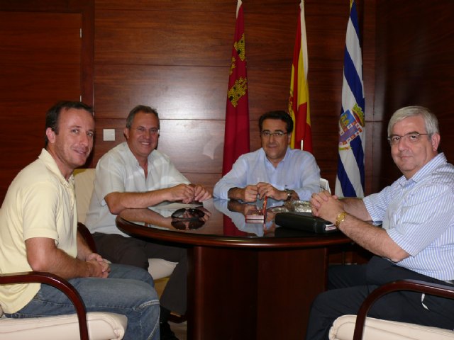 Los grupos municipales presentan en el pleno una moción conjunta en apoyo al sector de los frutos de cáscara - 1, Foto 1