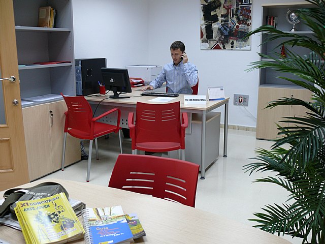 Casi 250 jóvenes fueron atendidos en el Centro Local de Empleo de Jumilla en 2009 - 1, Foto 1