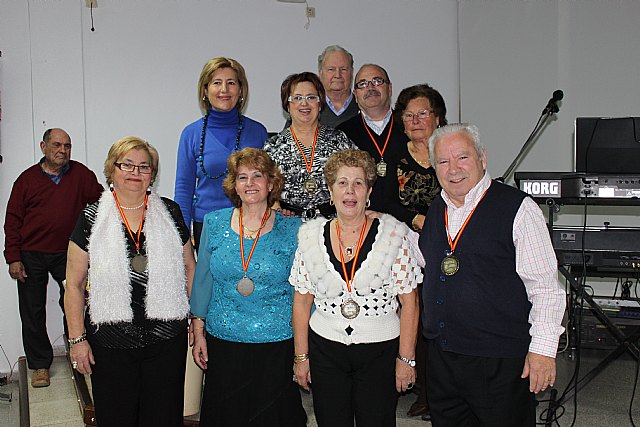 Nuestros mayores disfrutaron este año de un baile por San Valentn 2010, Foto 2