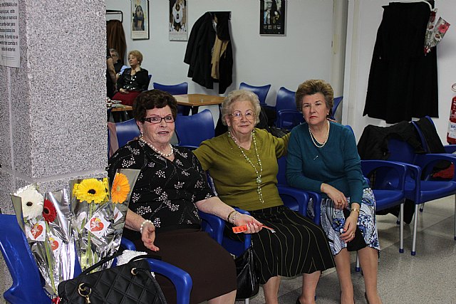 Nuestros mayores disfrutaron este año de un baile por San Valentn 2010, Foto 3