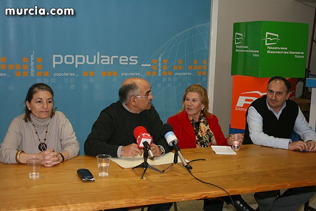 Los diputados nacionales y regionales, Alberto Garre y Belén Fernández-Delgado, unen sus fuerzas en Totana, Foto 1
