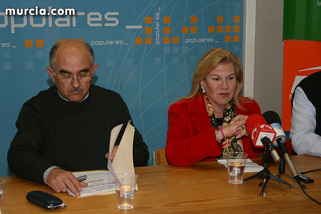 Los diputados nacionales y regionales, Alberto Garre y Beln Fernndez-Delgado, unen sus fuerzas en Totana - 4