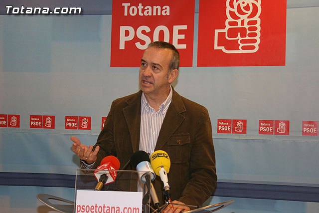 The Socialists require Andreo clarify "what management has been given to the Food City", Foto 1