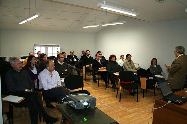 Comienza a elaborarse la nueva RPT del Ayuntamiento - 1, Foto 1