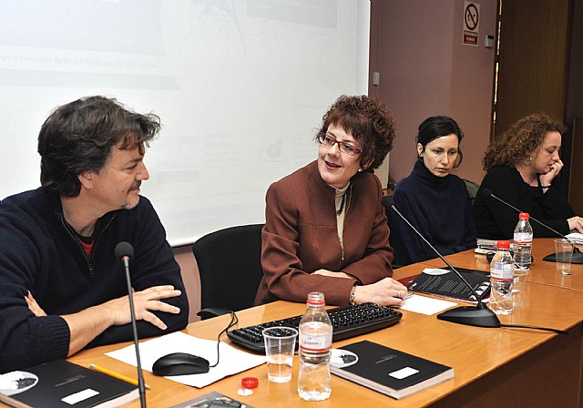 La Universidad de Murcia presentó  la revista sobre arte y políticas de identidad - 3, Foto 3