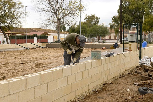 La concejalía de Descentralización remodela el campo de bolos de Santa Ana - 1, Foto 1