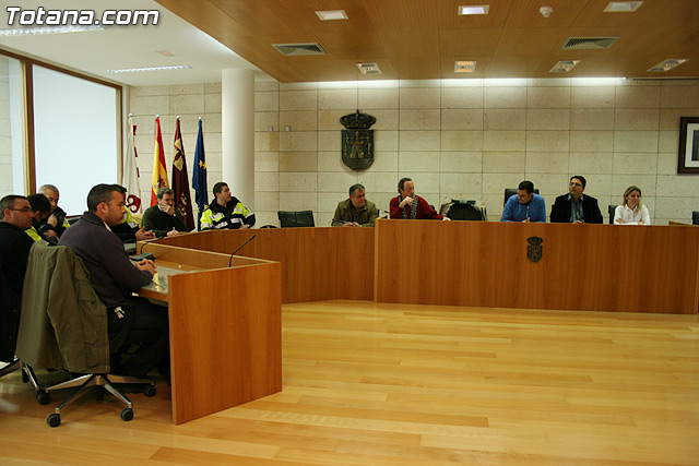 El Gobierno municipal constituye una mesa de trabajo, integrada por las organizaciones sindicales y los tres grupos polticos - 4