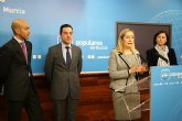 Ana Pastor denuncia que Zapatero “no le da a la Región lo que le corresponde”