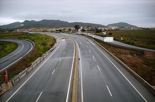 Obras Públicas reduce el riesgo de siniestralidad nocturna en la autovía de La Manga - 1, Foto 1