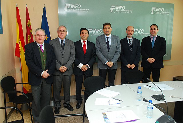 La Comunidad apadrina un proyecto de I+D+i para desarrollar geles ignífugos para puertas cortafuegos - 1, Foto 1