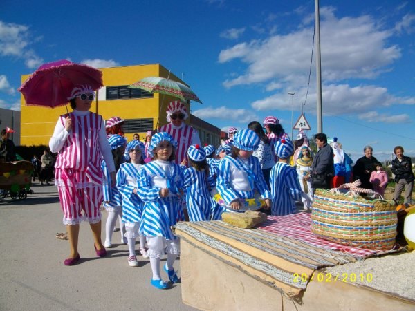 Los alumnos del colegio “Guadalentín” de el Paretón-Cantareros fueron los protagonistas del divertido desfile de Carnaval, Foto 1