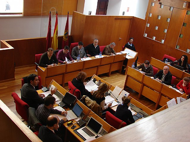 El Pleno del Ayuntamiento de Lorca rechaza la ampliación de la edad de jubilación y el periodo de cotización que propone el Gobierno de España - 1, Foto 1