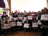 Sotoca entrega las placas que acreditan la enseñanza bilinge en 25 colegios de la Regin