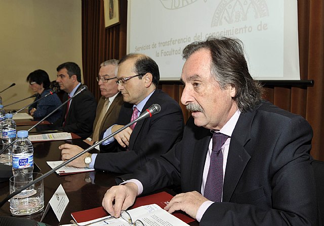 La Facultad de Derecho crea un grupo de transferencia de conocimientos jurídicos - 2, Foto 2