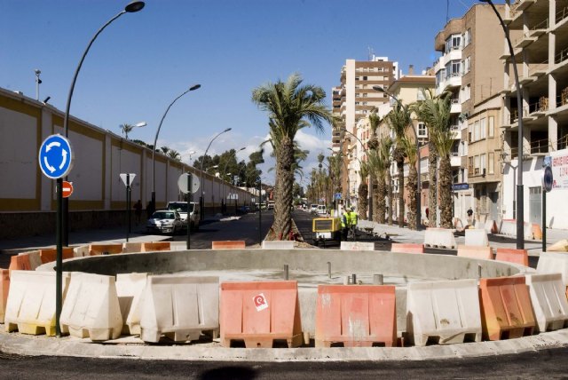 El asfaltado de al calle Real ya llega hasta la puerta del Arsenal - 2, Foto 2