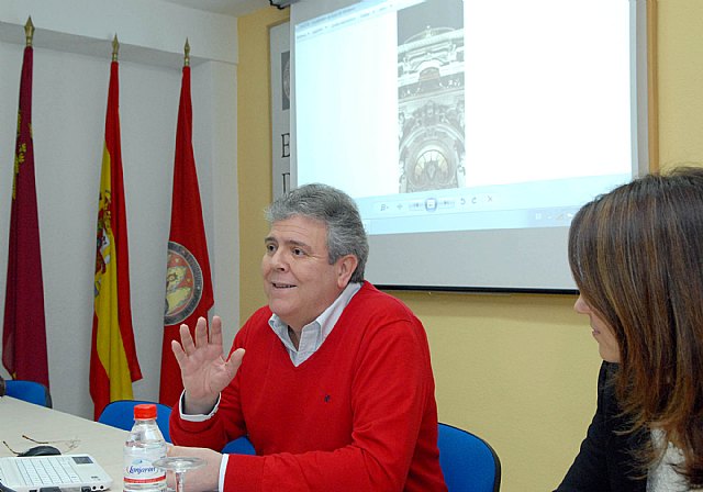 Juan Antonio Megías dice en la Universidad de Murcia que el turismo ha sido el “salvador” del Casino - 3, Foto 3