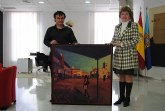 El pintor Javier Lorente dona un cuadro al Ayuntamiento