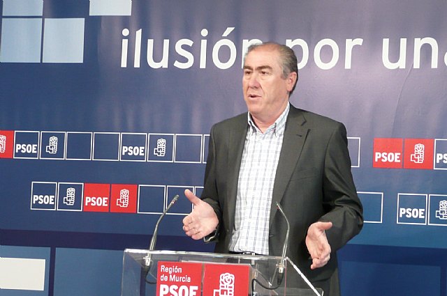 El Gobierno regional pretende crear 20 aulas digitales en 5º  de Primaria después de renunciar a las 700  del programa Escuela 2.0 - 1, Foto 1