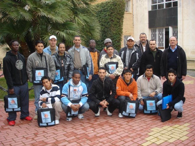 En marcha el curso de fontanería básica para inmigrantes - 1, Foto 1