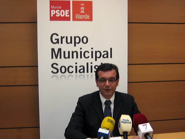 Vecinos de Los Martínez, Corvera y Valladolises no han visto cumplida ninguna promesa sobre los beneficios de la construcción del aeropuerto, según el PSOE - 1, Foto 1