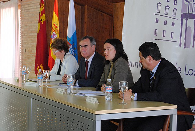 González Tovar y los alcaldes del Mar Menor presentan los proyectos del nuevo Fondo Estatal de 2010 - 1, Foto 1