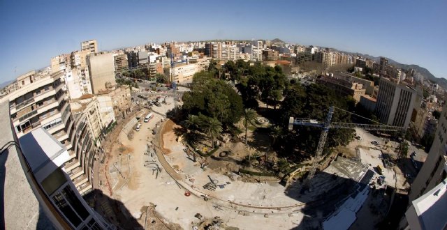 La plaza España estará abierta al tráfico antes de Semana Santa - 1, Foto 1