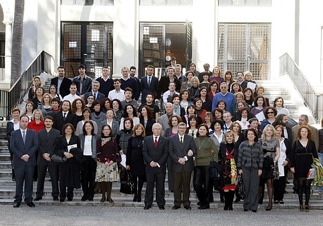 La Universidad de Murcia dio posesión de sus plazas a un centenar de funcionarios - 1, Foto 1