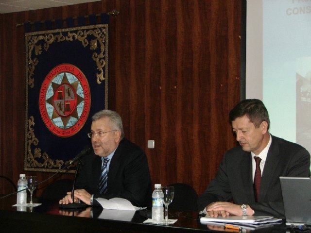 El edificio de Navales estrena su nueva imagen - 1, Foto 1