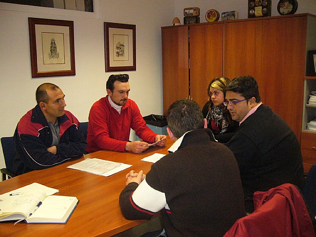 El concejal de Participación Ciudadana se reúne con la Asociación de Vecinos del barrio San José, Foto 1