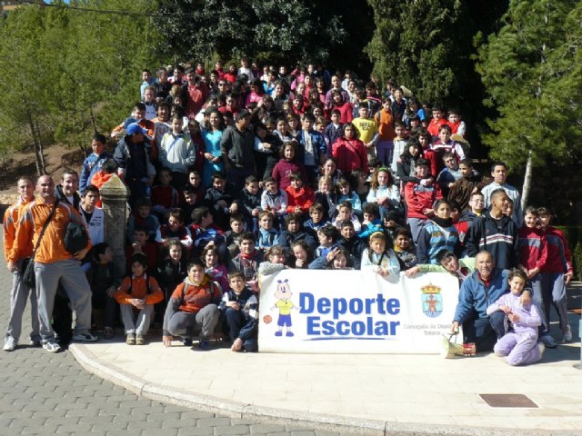 Más de 200 escolares participan en la jornada de orientación de Deporte Escolar, Foto 1