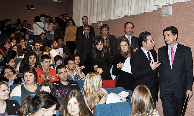 El rector de la Universidad Rey Juan Carlos analizó las posibles reformas constitucionales - 2, Foto 2