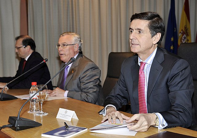 El rector de la Universidad Rey Juan Carlos analizó las posibles reformas constitucionales - 5, Foto 5