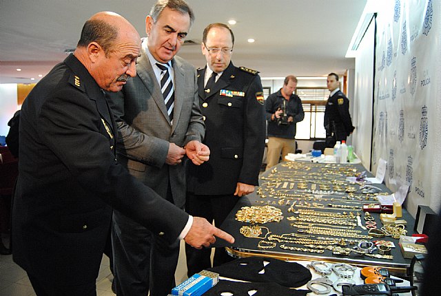 La policía detiene a los atracadores de la joyería de Cartagena y recupera parte de las joyas sustraídas en el asalto. - 1, Foto 1